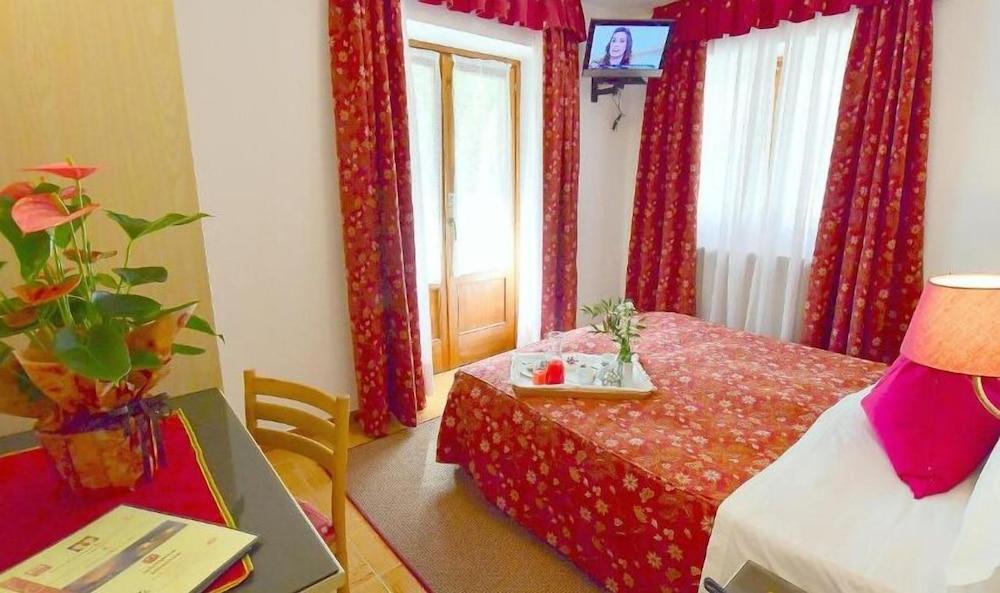 Hotel Beau Sejour Etroubles Exterior foto